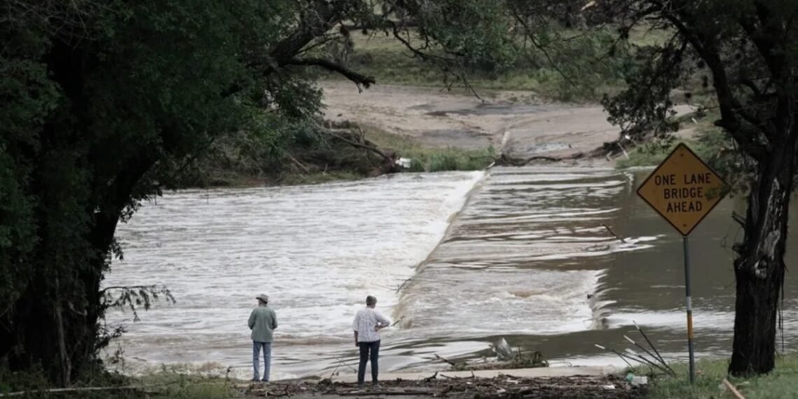 ¿Trump dijo que esperaba que los fallecidos por las inundaciones en Texas fueran inmigrantes?