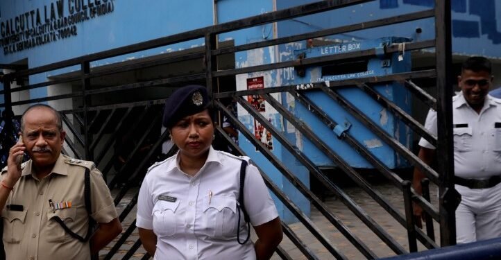 Al menos cuatro niños muertos y 17 heridos tras el derrumbe del techo de una escuela en India