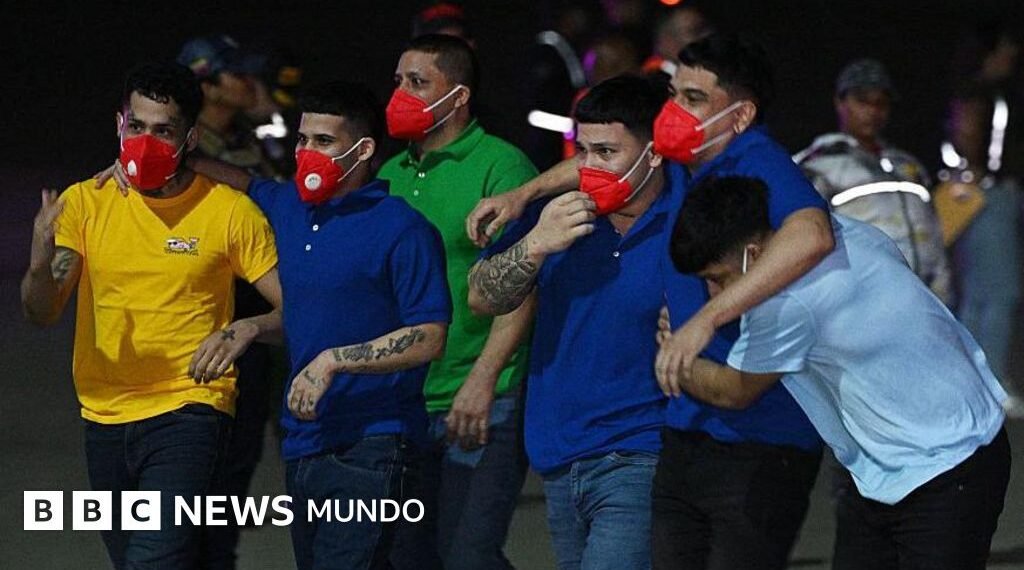 El Gobierno de Bukele devuelve a los venezolanos deportados a cambio de presos políticos y estadounidenses detenidos en Venezuela