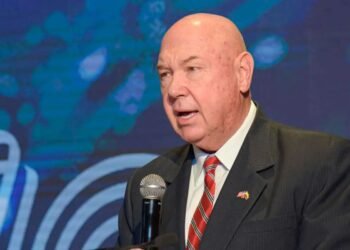 Gobierno de EEUU mantiene conversaciones «reservadas» con el chavismo y la oposición