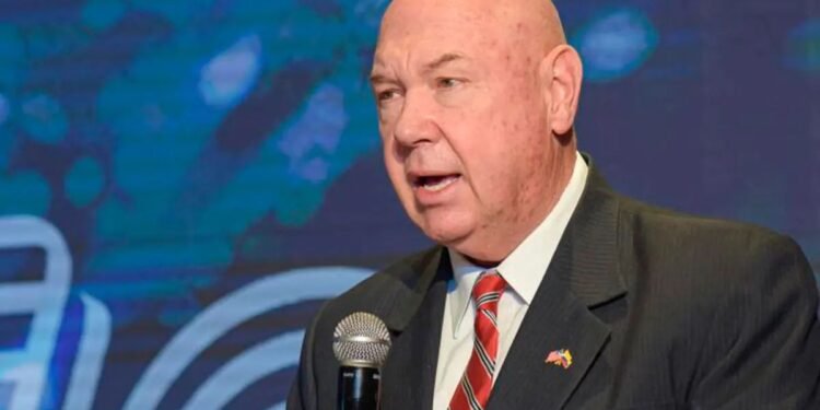 Gobierno de EEUU mantiene conversaciones «reservadas» con el chavismo y la oposición