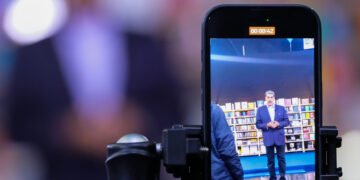 Maduro busca en China reforzar su laboratorio de propaganda con desarrollo de una IA