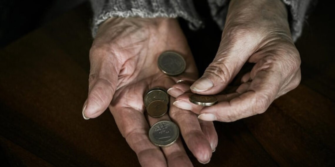 Los desafíos de los adultos mayores que viven solos en Venezuela