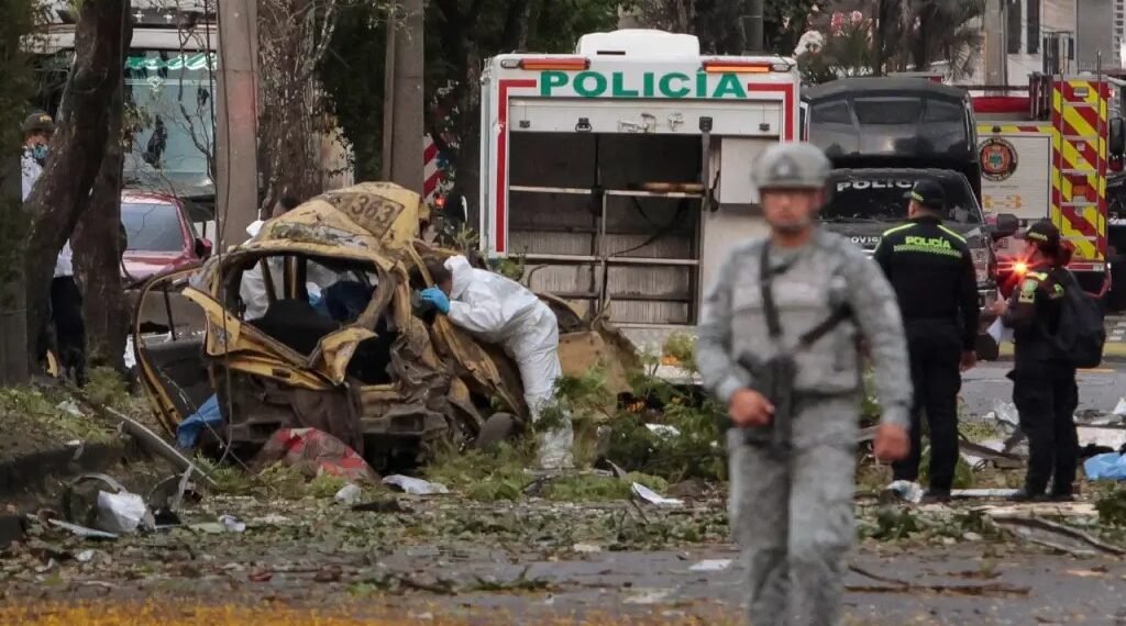 Al menos 6 muertos y más de 60 heridos en un ataque con explosivos a una base militar en Cali