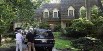 El FBI registra la casa de John Bolton, el ex asesor de seguridad nacional de Trump