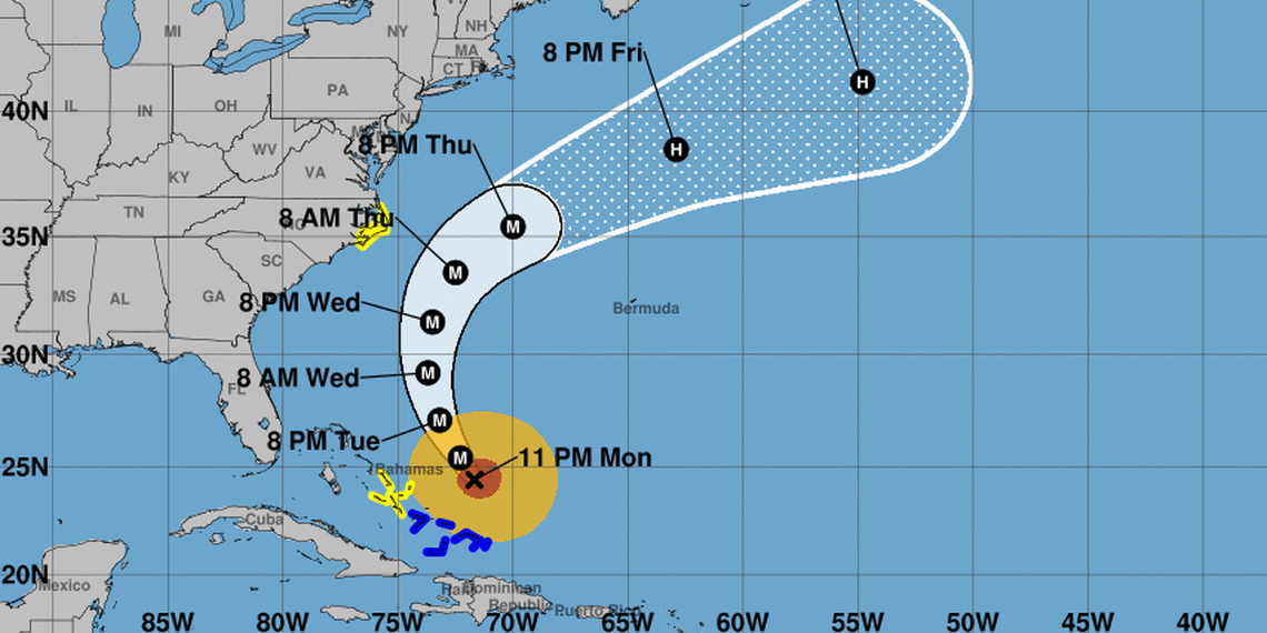 Enorme y poderoso huracán Erin castigará costa este de EEUU con peligroso oleaje