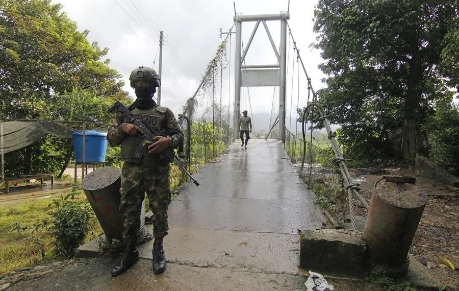 Petro redobla la militarización del lado colombiano de la frontera con Venezuela  