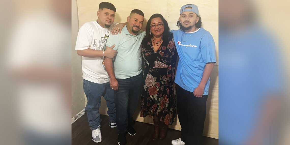 Deportados por Trump, desaparecidos en las cárceles de Bukele