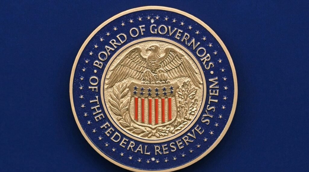 Fed recorta tasas por primera vez en 2025 ante debilidad del empleo en EEUU