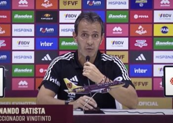 Fernando «Bocha» Batista no dio la cara a los medios tras vergonzosa derrota de la Vinotinto (VIDEO)