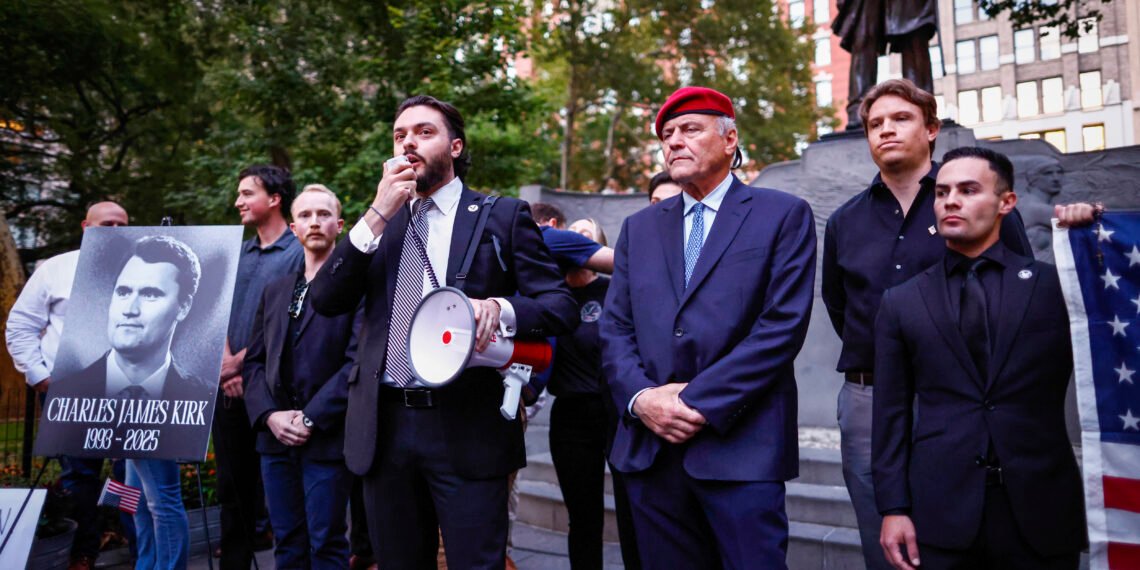 Huida, captura y enigmas del presunto asesino que avivó la llama de la violencia política en Estados Unidos