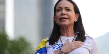 María Corina Machado pidió al papa León XIV interceder por los presos políticos en Venezuela
