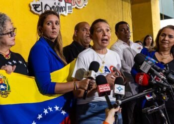 Corte Suprema dice que Trump puede despojar a los venezolanos de protecciones del TPS