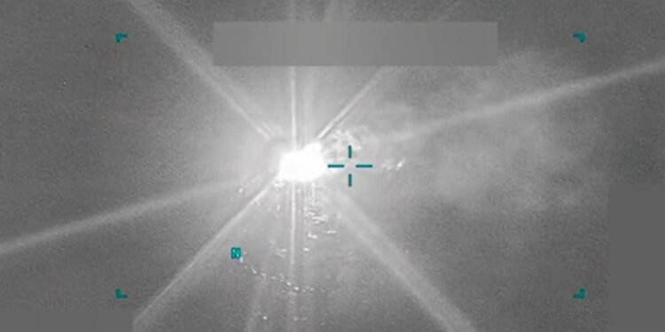 Estados Unidos ataca otra lancha en el Caribe cerca de las costas de Venezuela y hay sobrevivientes