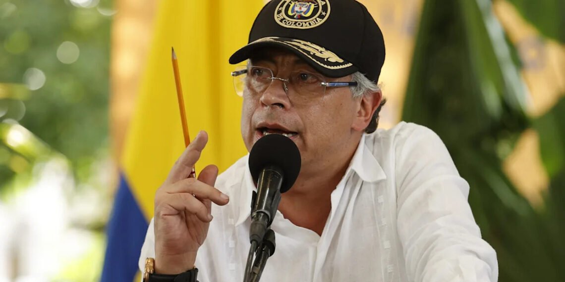 Petro advierte a Trump que “no es rey en Colombia” y que él no va a ceder sino a exigir