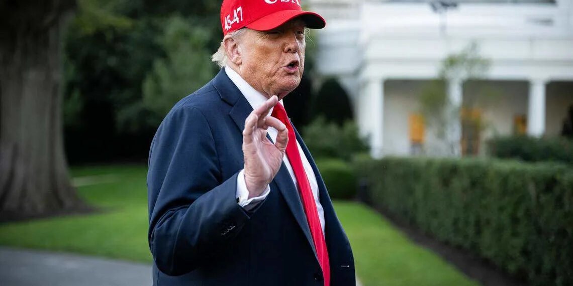 Trump confirma otro ataque a barco con drogas en el Caribe y sugiere que pronto llegarán operativos en tierra