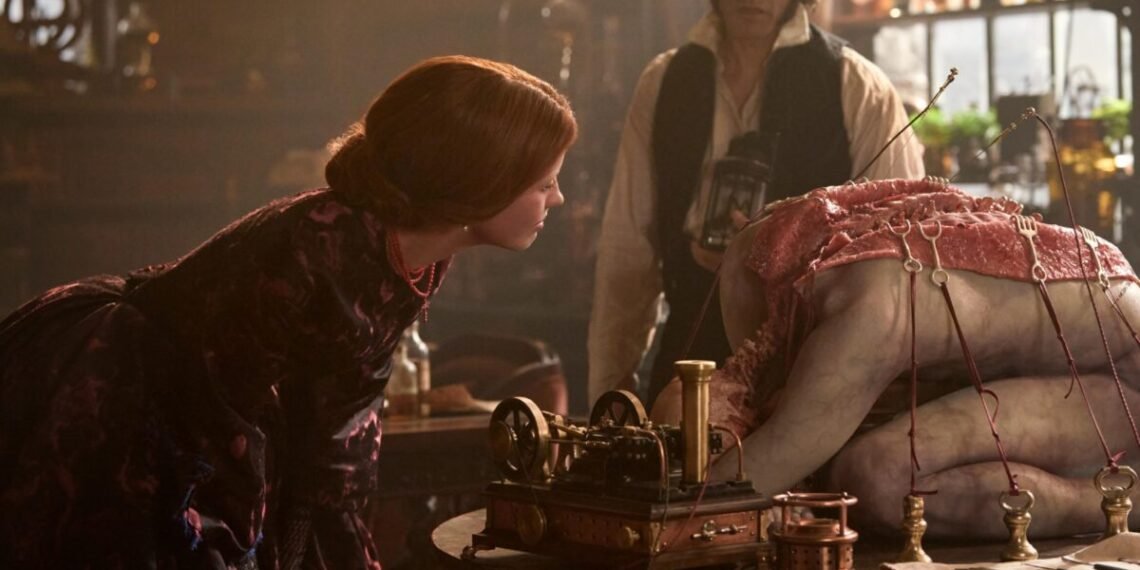 Guillermo del Toro reinventa a Frankenstein: la humanizacion del monstruo