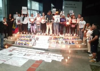 Familiares de presos políticos cumplen una semana en vigilia a la espera de más liberaciones