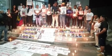 Familiares de presos políticos cumplen una semana en vigilia a la espera de más liberaciones