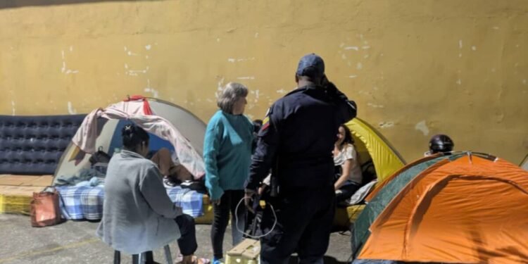 En imágenes: familiares de presos políticos cumplen 13 días en vigilia pidiendo libertad