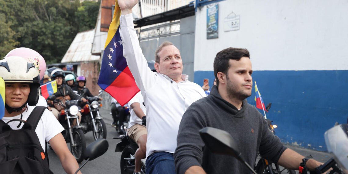 Libertad plena a Juan Pablo Guanipa: El momento en el que le quitaron el grillete electrónico (FOTOS)