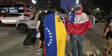 El reencuentro de María Corina Machado con una marea de venezolanos en Chile