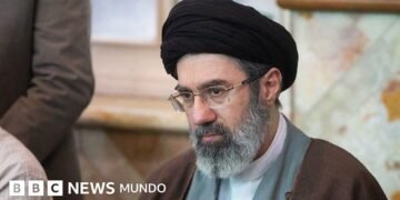 Irán desafía a Trump al elegir a Mojtaba Jameneí para suceder a su padre como líder supremo de la República Islámica