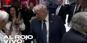 Trump visita restaurante en Doral meses después de que el dueño criticara su mano dura contra migrantes venezolanos